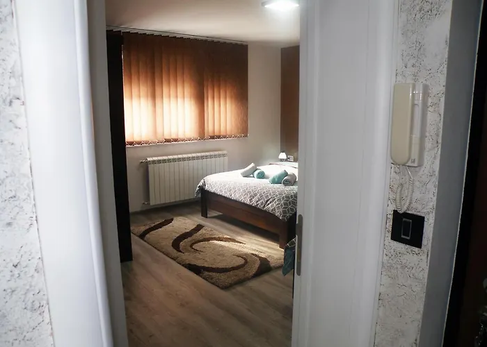 Kristal Apartmani